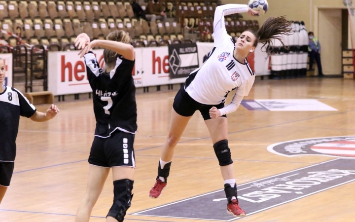 Tovább tart a versenyfutás