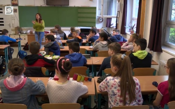 DSTV: visszatérés az iskolapadba