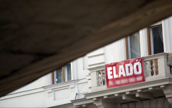 A magyar fiatalok 47 százaléka szívesen költözne az országon belül