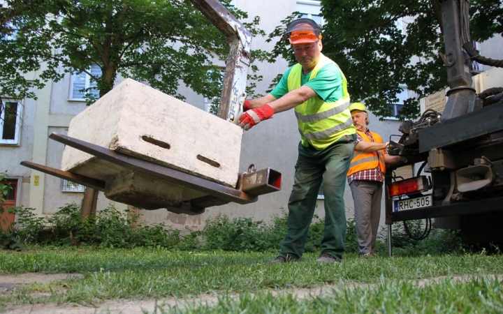 DSTV: virágládák – akadályként