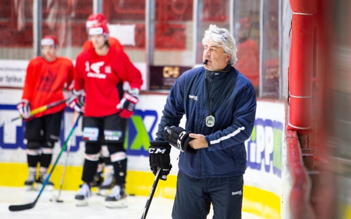 Leo Gudas marad az Acélbikák élén