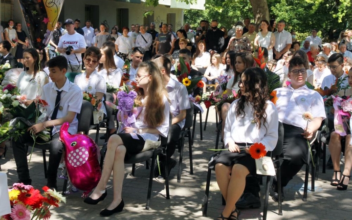 DSTV: élő búcsú az iskolától