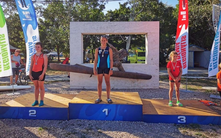 Négy érem Sukoróról