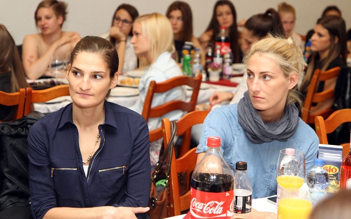 Kézilabda: könnyes-vidám búcsú a szezontól is