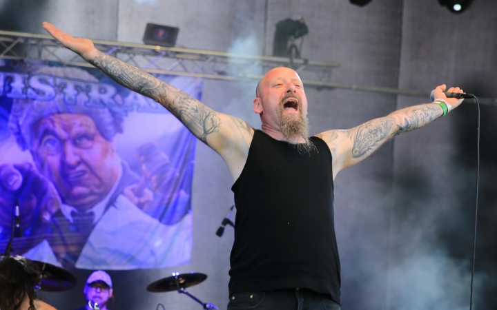 Metal Factory: fémgyári életképek 1.