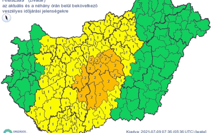 Már csak ez kellett: riasztás a zivatar miatt