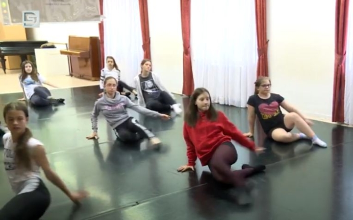 DSTV: táncos fellépés a Parázs Varázson