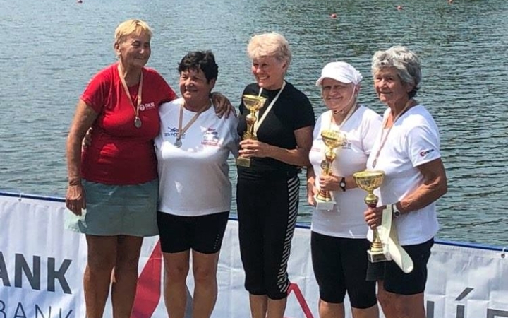 Dunaújvárosi éremeső Szolnokon