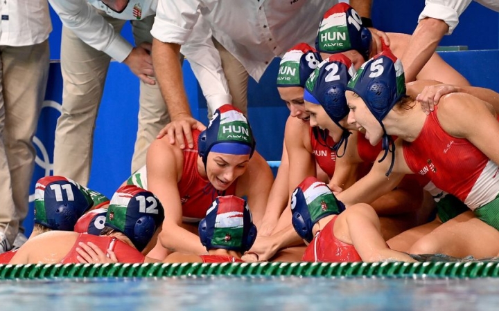 Későn jött a hajrá, döntőben a spanyolok!