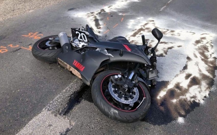 Halálos motorosbaleset történt Mezőfalvánál (frissítve)