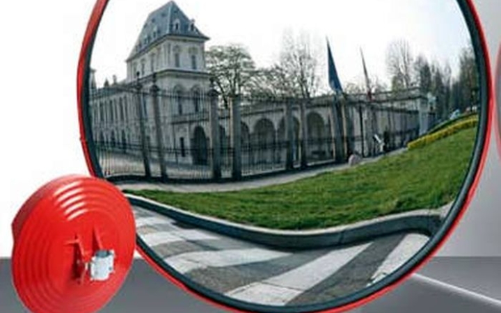 A közlekedési tükör biztonságos használata