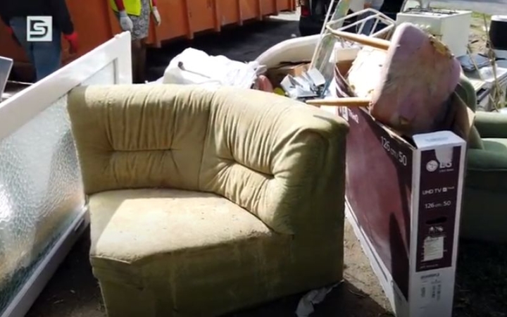 DSTV: folytatódik a lomtalanítás