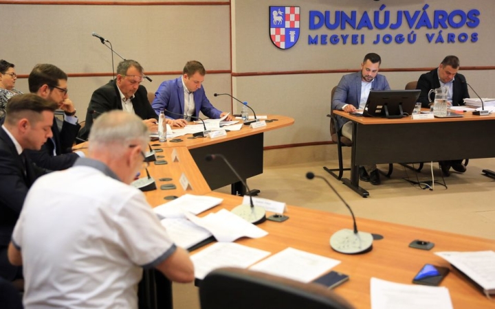 Köszöntő és pengeváltás is színezte közgyűlést