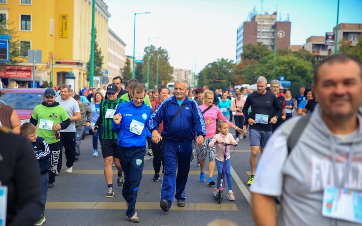 Velük is, értük is – ötödször is siker volt a városfutás (galériával)