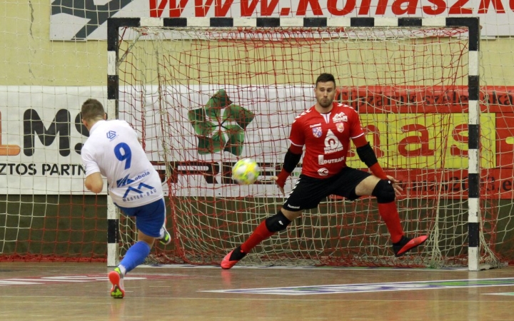 Itthon javíthatnak a futsalosok