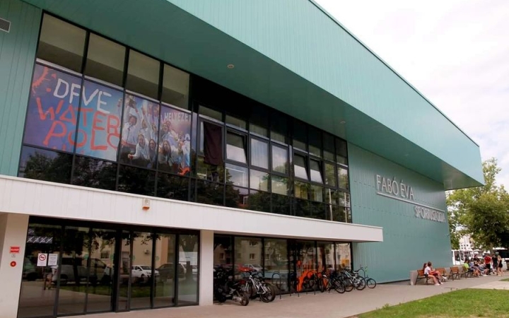 Csőtörés az uszodai tanmedencénél, holnaptól egy hét szünet