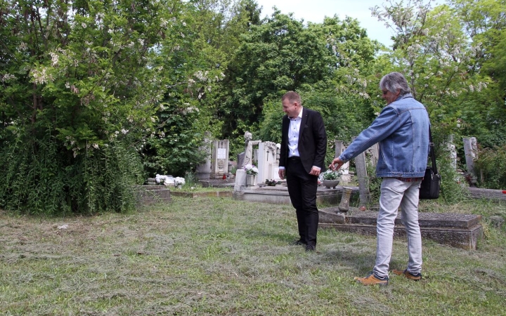 Felavatják a Jakó házaspár emlékére készített kopjafát