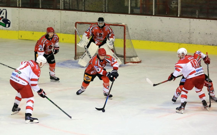 Itthon folytatják az Acélbikák