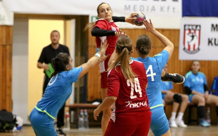 Továbbra is veretlenül