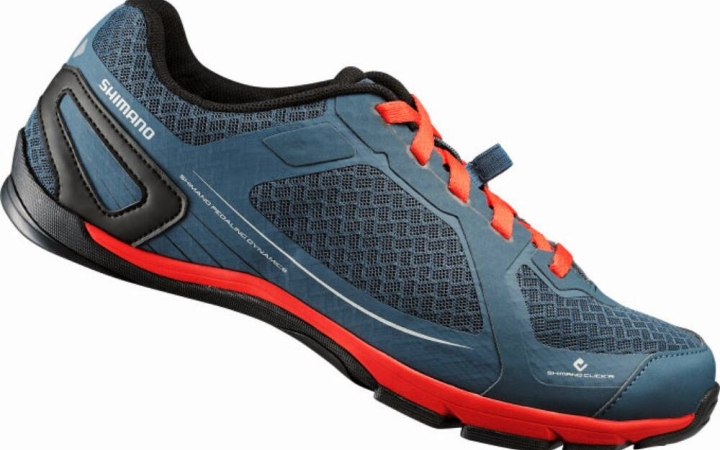 Ilyen az országúti bringás cipő