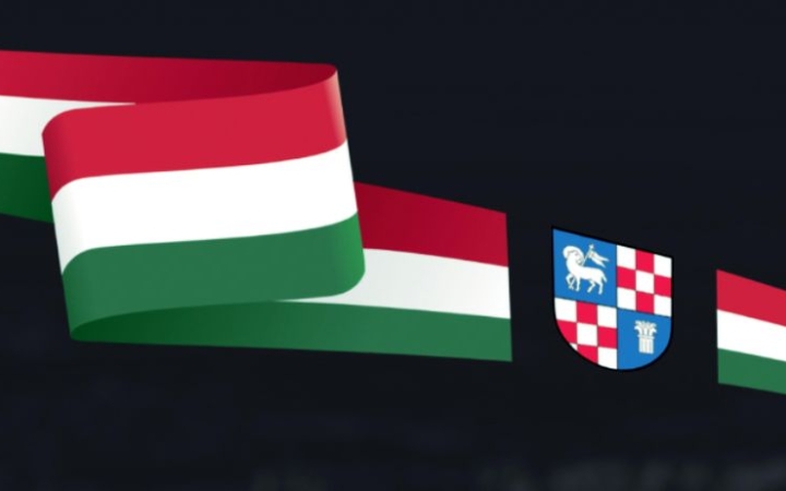 Fáklyás megemlékezés az emlékműnél