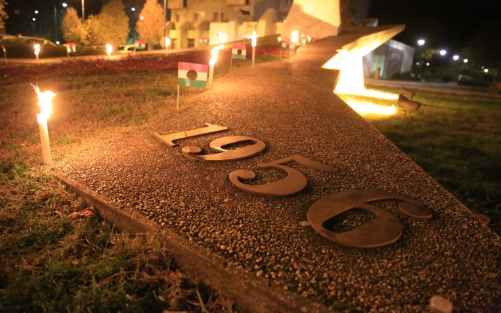 "... még a lehetetlennel is szembemegy" (galériával)