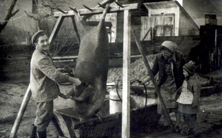 A hús, a tor és az élet örömeit kínálják