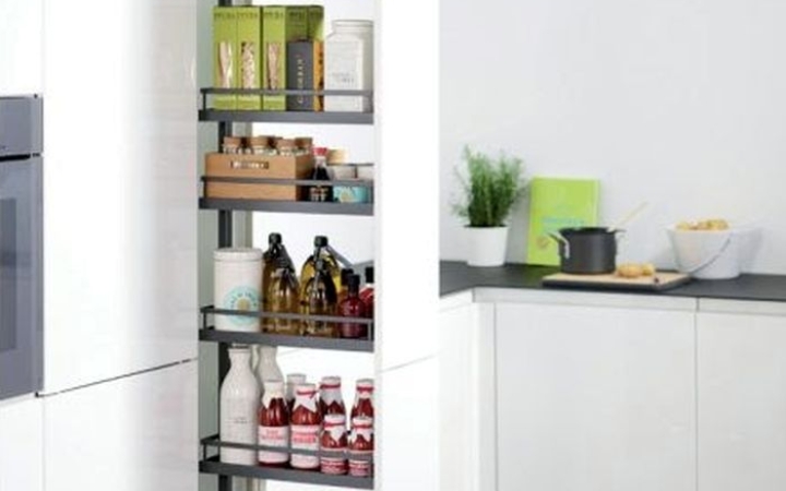 Nincs hely kamrának? A kamraszekrény a megoldás!