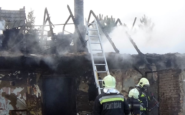 A tűz martaléka lett egy ház Daruszentmiklóson