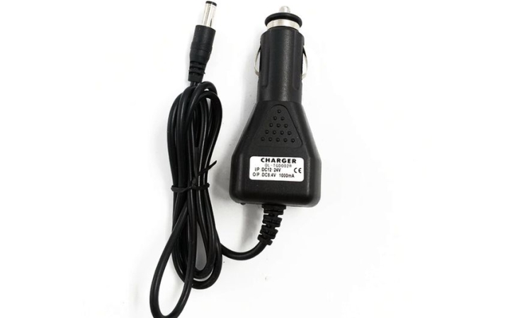 Hogy jön össze a szivargyújtós autós töltő az etetőhajóval?!