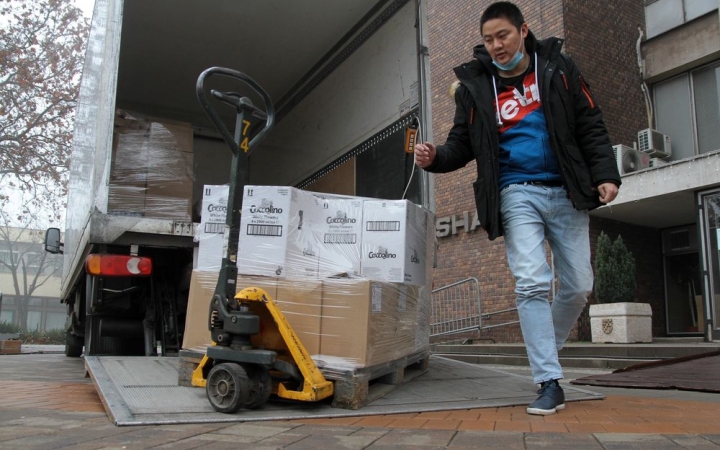 Tomi újra segített – 50 ajándékcsomagot oszthatnak szét