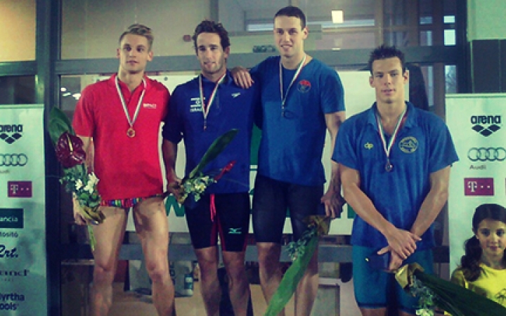 Úszás: országos csúccsal elsők