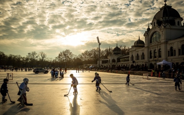Jégpályák Éjszakája Dunaújvárosban is