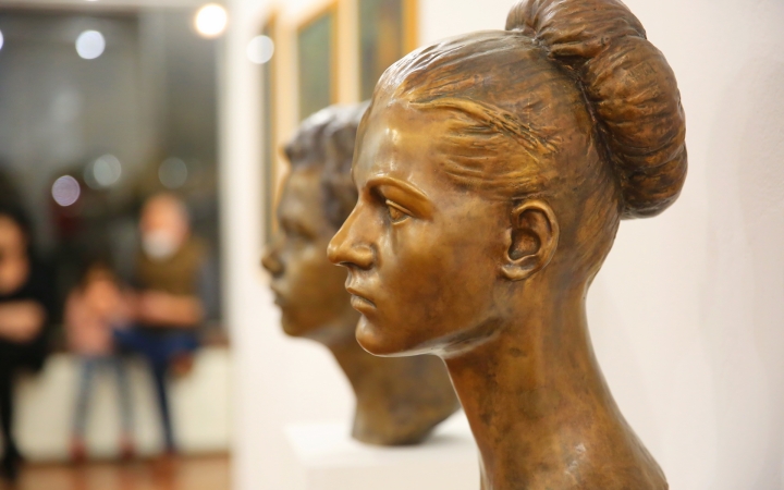 ICA-D: az összefonódó pályák kiállítása (galériával)