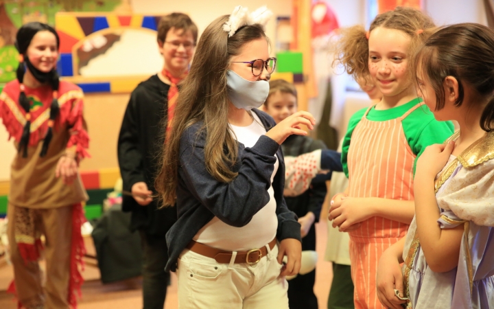 Farsangi dínom-dánom a Cimbora Klubban (galériával)