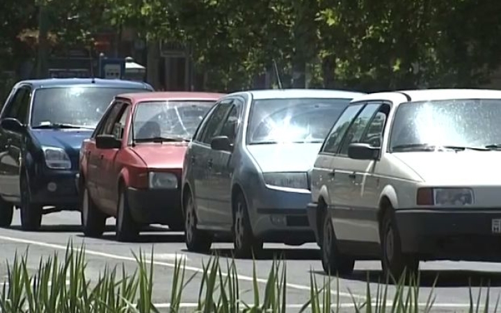 Így autózzunk kánikulában