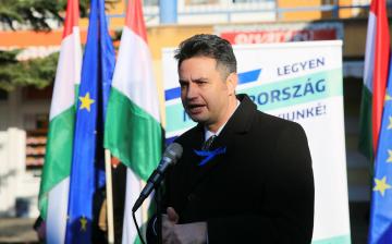 "… együtt leváltjuk a korrupt és hazug Orbán-rezsimet" (galériával)