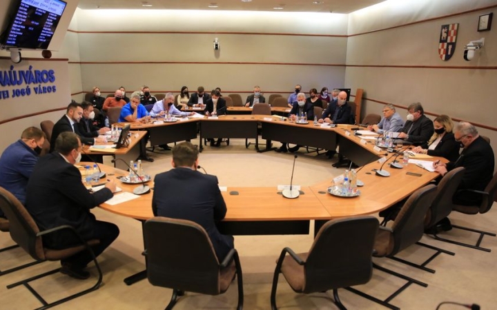 Négy halaszthatatlan napirendről döntött a képviselő-testület 