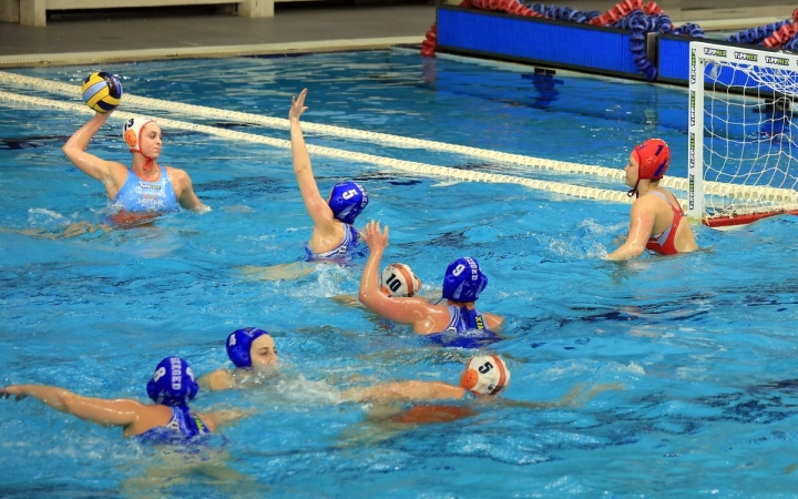 Részleges nyitvatartás az uszodában