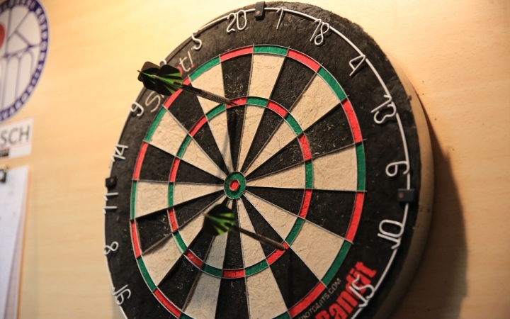 Elrajtolt az Újvárosi Darts Liga