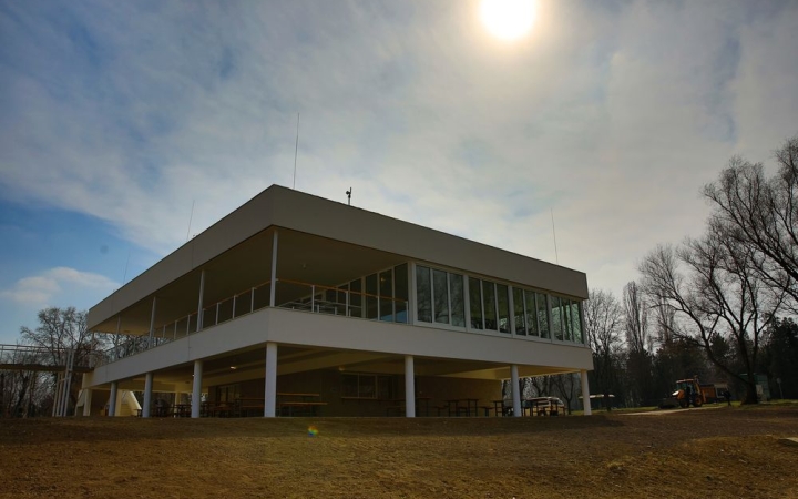 Eredeti pompájában a "Remix"