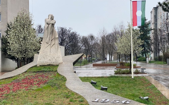 "Zászlók a szélben…"