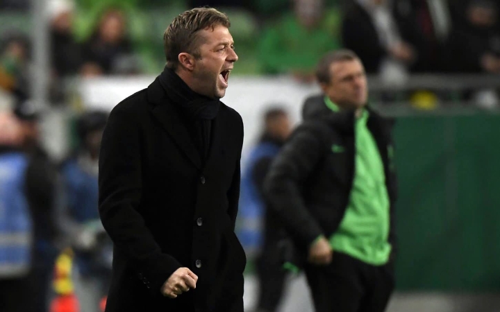 Edzőt váltott a DPASE