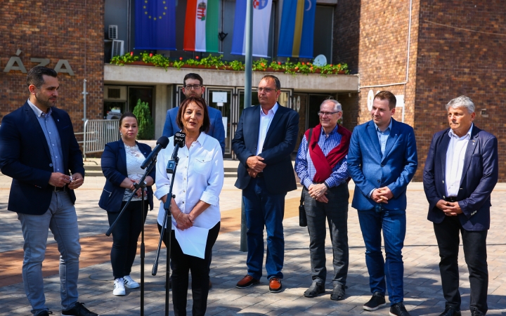 Novák Katica a „Rajta, Újváros!” Egyesület jelöltje