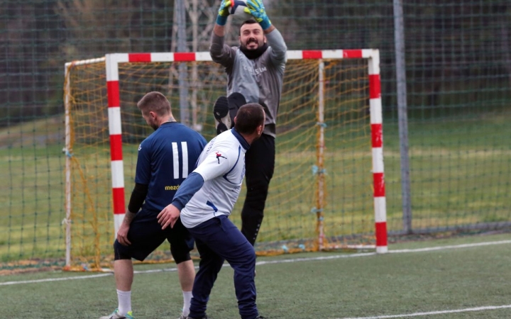 Újra címvédés az élvonalban