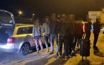 Két román embercsempész bukott az M6-os sztrádán