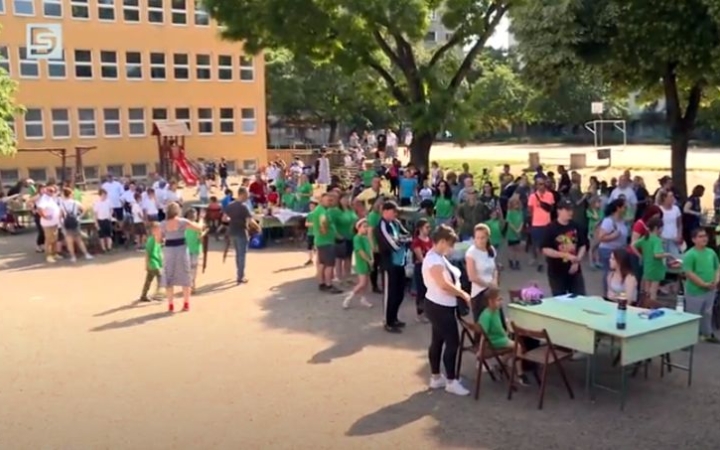 DSTV: Családi Nappal ünnepelt a Petőfi iskola (galériával)