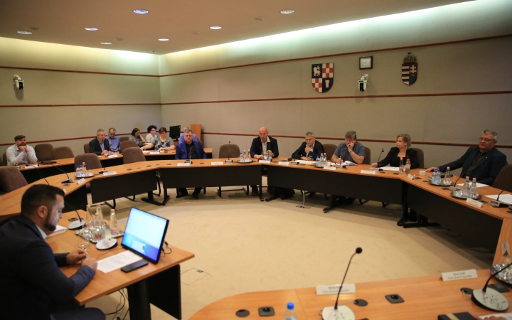 Hat halaszthatatlan témáról döntöttek