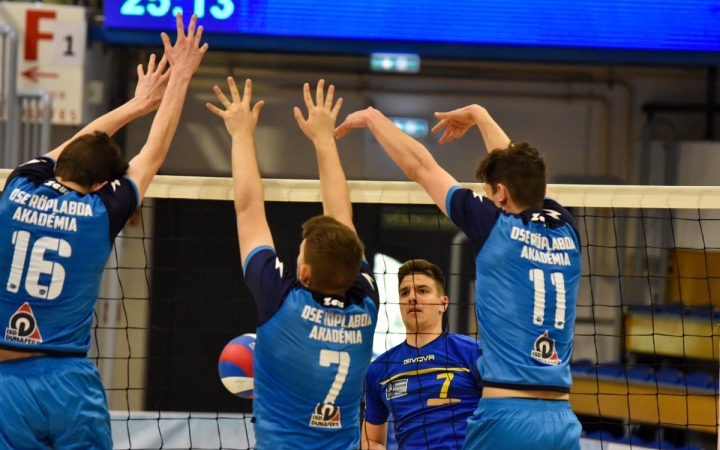 Már négy között az ifik