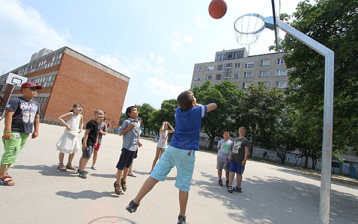 Petőfi iskola - Már kosárlabdázhatnak is az udvaron
